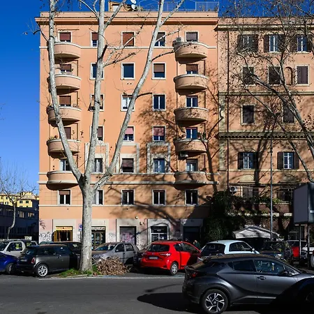 Sora Rosa Рим